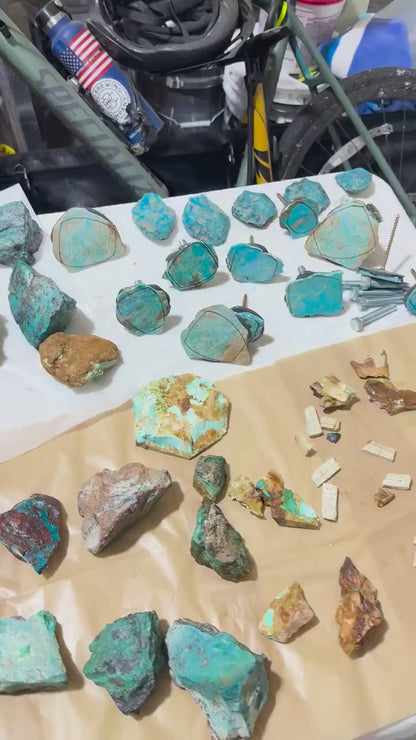 Bolo material (turquoise) - who wants what